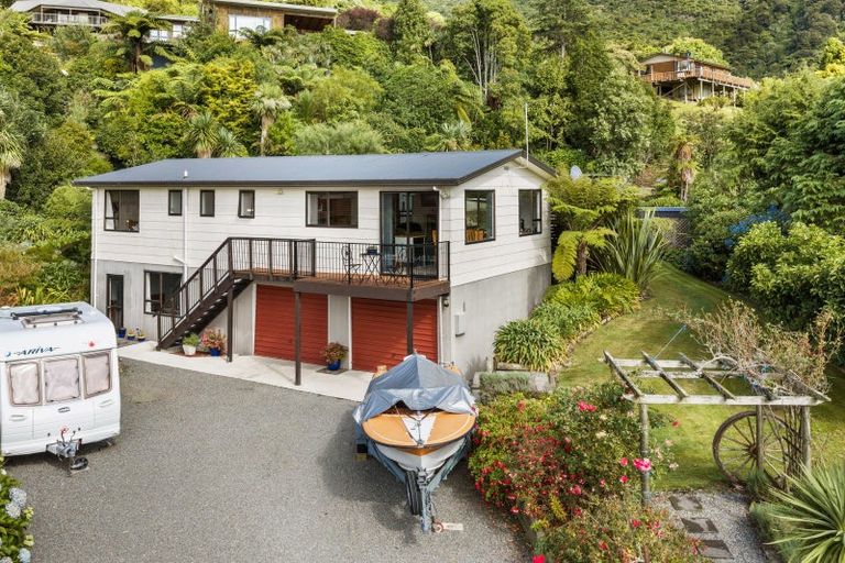 Photo of property in 5 Okiwa Place, Anakiwa, Picton, 7281