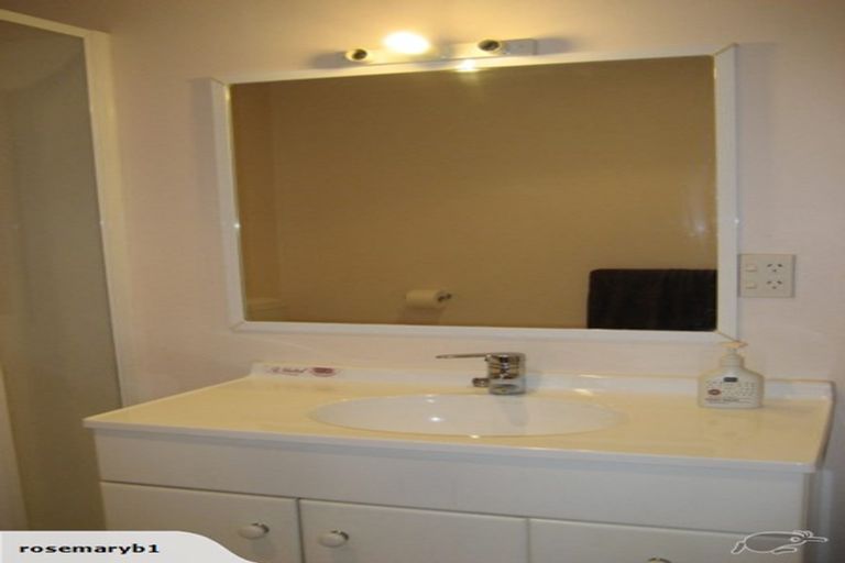 Photo of property in 8/8 Girton Terrace, Mount Cook, Wellington, 6021