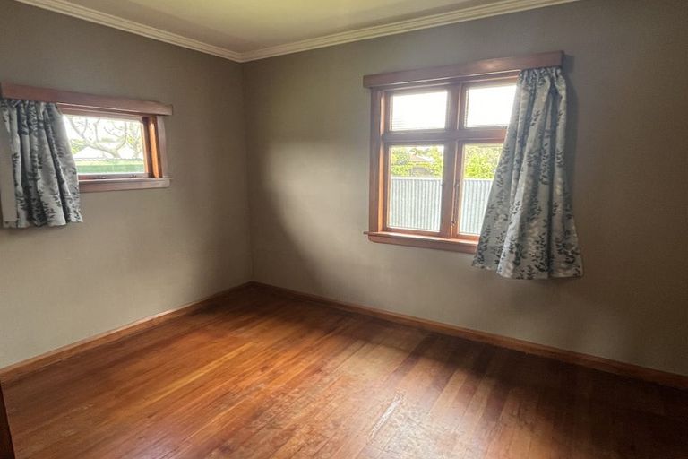 Photo of property in 76 Pitama Road, Awapuni, Palmerston North, 4412