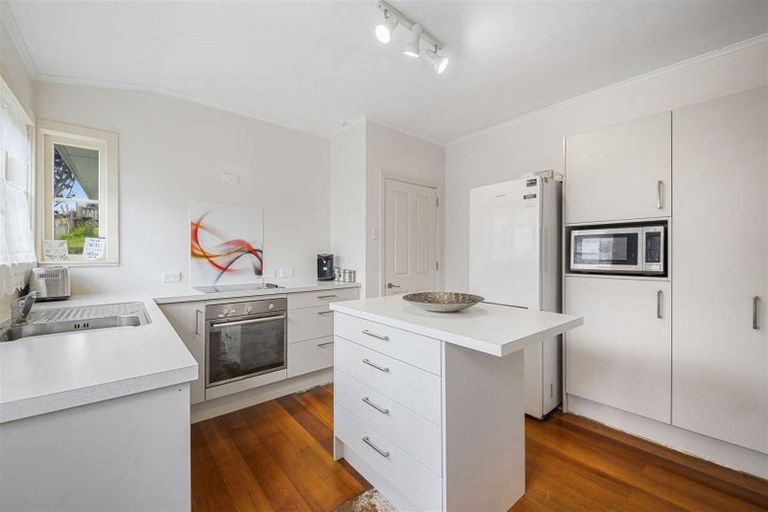 Photo of property in 55 Riverside Drive, Waiuku, 2123