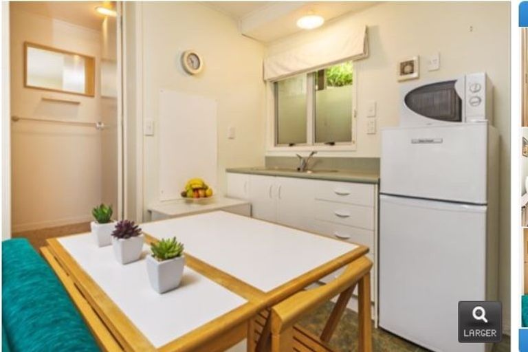 Photo of property in 1/3 Pohutukawa Avenue, Shelly Park, Auckland, 2014