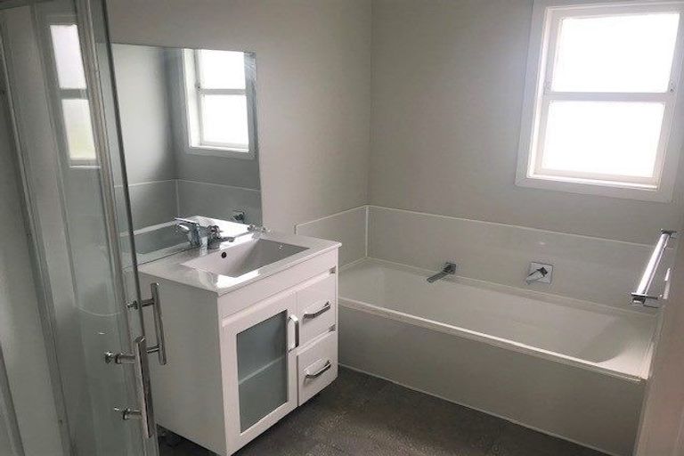 Photo of property in 56 Kelvin Road, Papakura, 2110