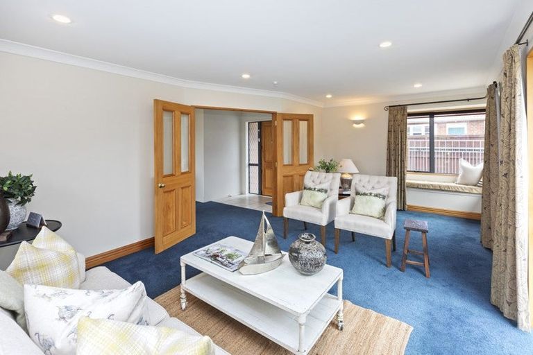 Photo of property in 57 Main Road, Redcliffs, Christchurch, 8081