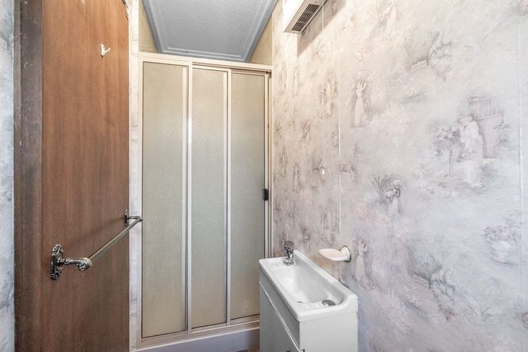 Photo of property in 2 Calder Place, Winton, 9720