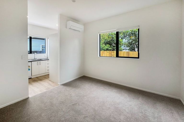 Photo of property in 2/425 Hereford Street, Linwood, Christchurch, 8011