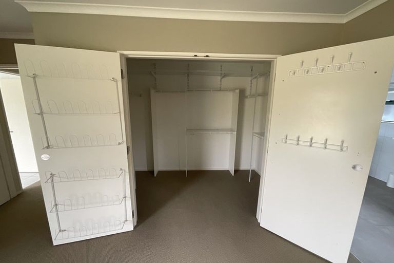 Photo of property in 12 The Mews, Shamrock Park, Auckland, 2016