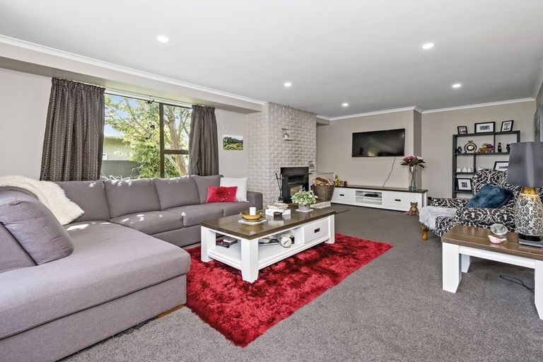Photo of property in 55 Oriana Crescent, Hornby, Christchurch, 8042