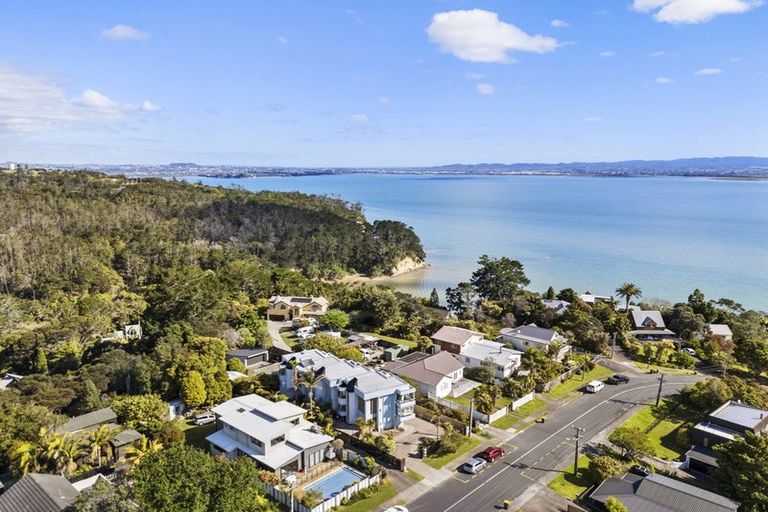 Photo of property in 64 Island Bay Road, Beach Haven, Auckland, 0626