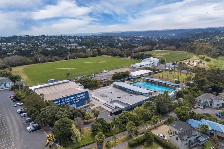 Photo of property in 5 Mariposa Crescent, Birkenhead, Auckland, 0626