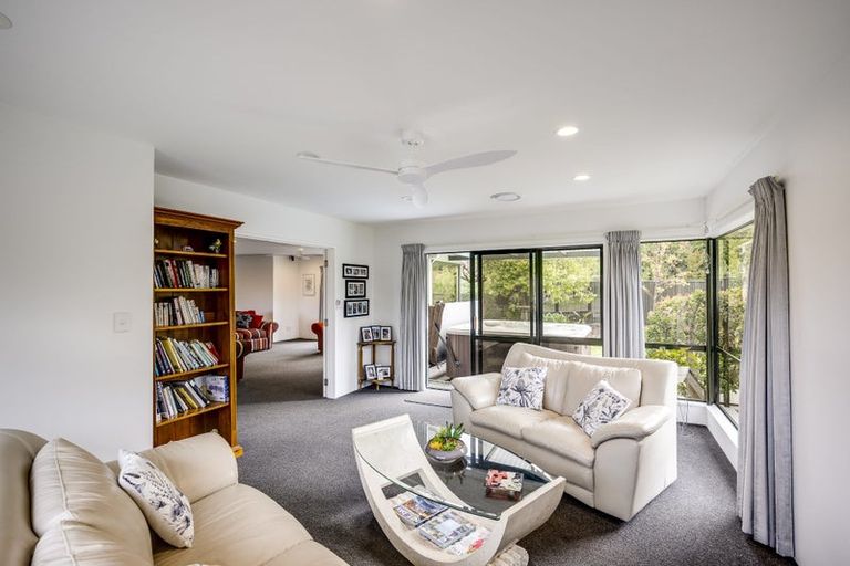 Photo of property in 37 Pukekura Place, Taradale, Napier, 4112