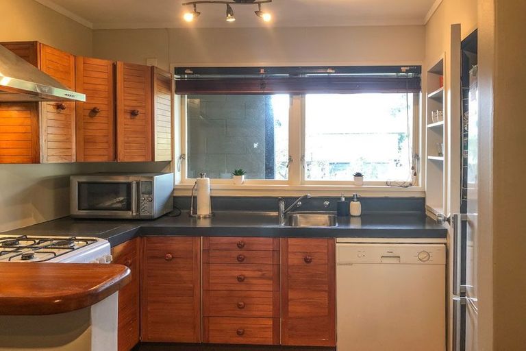 Photo of property in 99 Churton Drive, Churton Park, Wellington, 6037