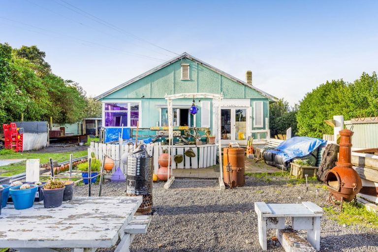 Photo of property in 244 Egmont Street, Patea, 4520