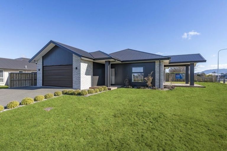 Photo of property in 2 Benn Street, Amberley, 7481