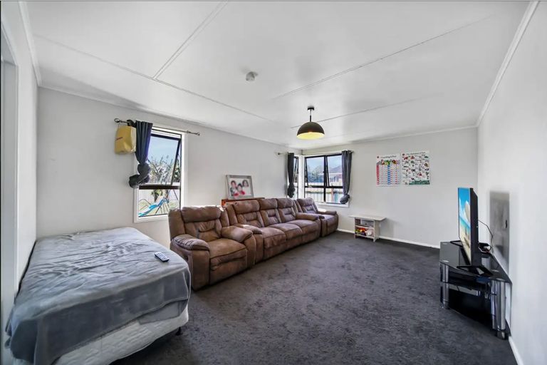 Photo of property in 10 Daniel Avenue, Mangere East, Auckland, 2024