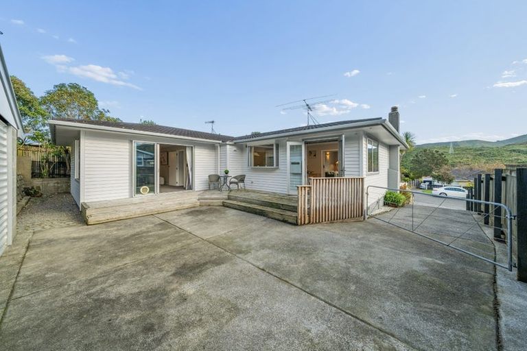 Photo of property in 44 Waipounamu Drive, Kelson, Lower Hutt, 5010