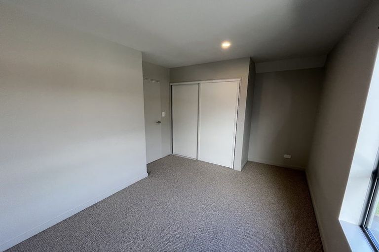 Photo of property in 2/130 Richmond Street, Petone, Lower Hutt, 5012