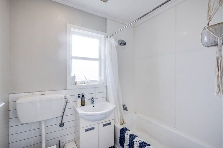 Photo of property in 5/82 Meeanee Road, Taradale, Napier, 4112