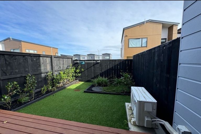 Photo of property in 26 Kiato Lane, Flat Bush, Auckland, 2019
