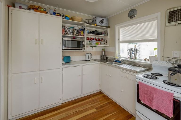 Photo of property in 28 Elizabeth Street, Levin, 5510