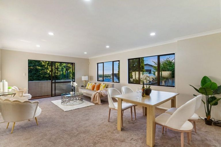Photo of property in 7 Chieftain Rise, Goodwood Heights, Auckland, 2105