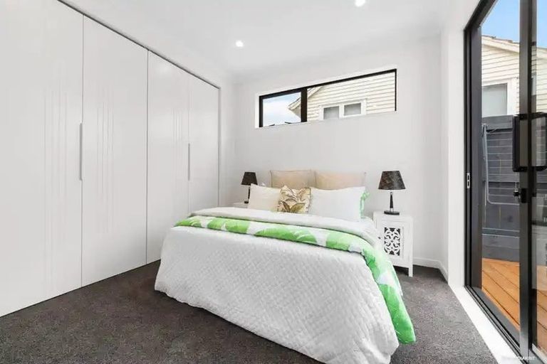 Photo of property in 3/31 Hill Crescent, New Lynn, Auckland, 0600