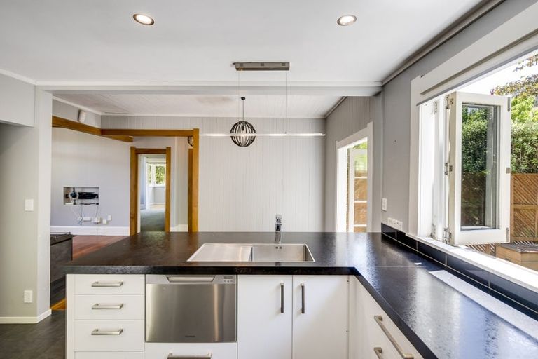 Photo of property in 7 Main Street, Hospital Hill, Napier, 4110
