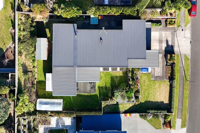 Photo of property in 17 Redwood Crescent, Hurdon, New Plymouth, 4310