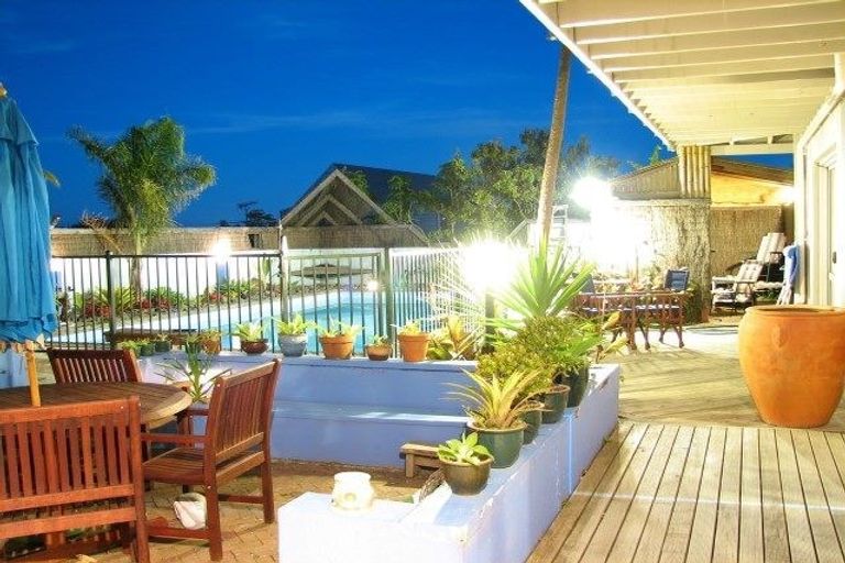 Photo of property in 35 Melandra Road, Stanmore Bay, Whangaparaoa, 0932