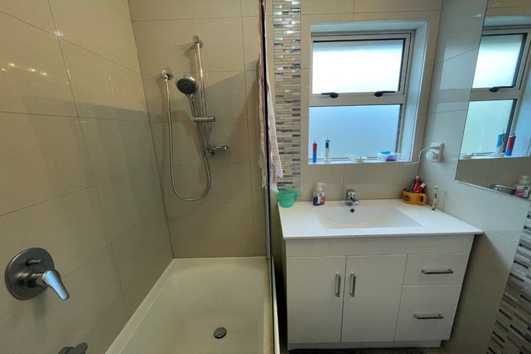 Photo of property in 8 Wyman Place, Pakuranga Heights, Auckland, 2010