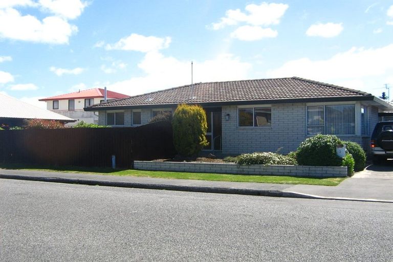 Photo of property in 3 Corfe Street, Ilam, Christchurch, 8041