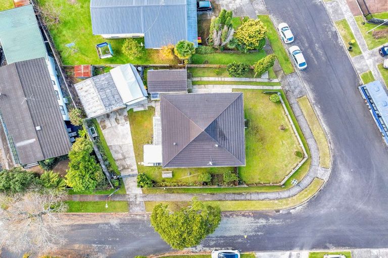 Photo of property in 1 Milsom Place, Te Puke, 3119