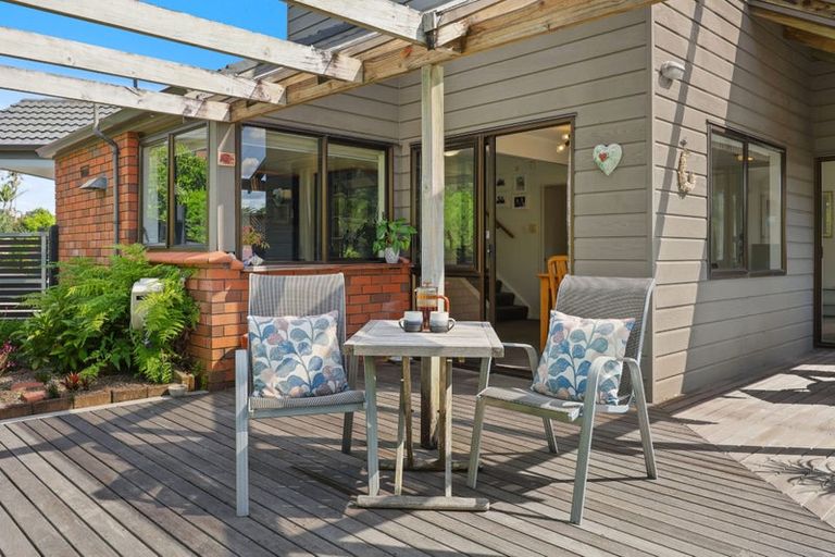 Photo of property in 2/1a Basilton Close, Bucklands Beach, Auckland, 2012