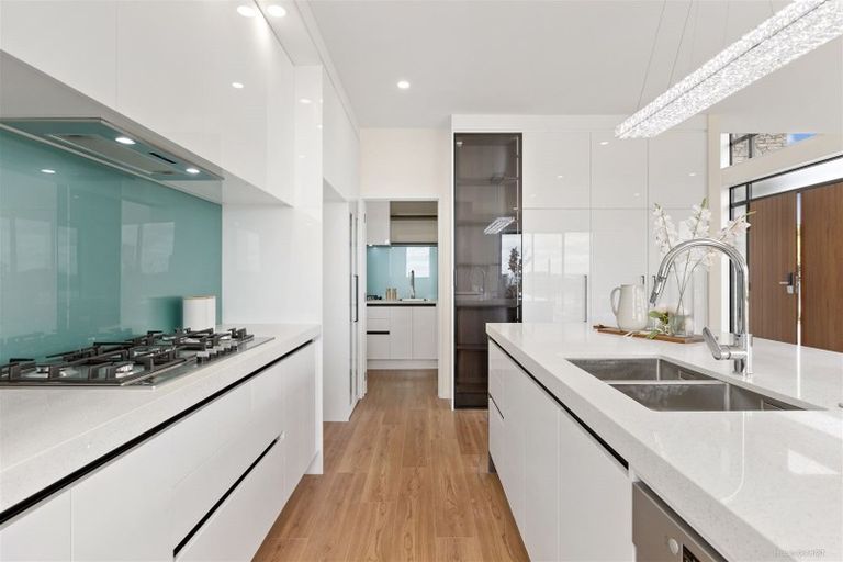Photo of property in 84 Charlestown Drive, Flat Bush, Auckland, 2019