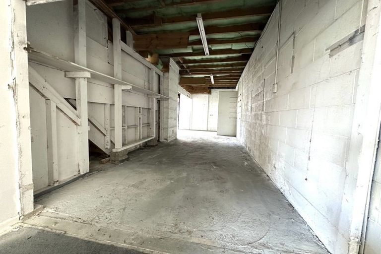 Photo of property in 305 Don Buck Road, Massey, Auckland, 0614