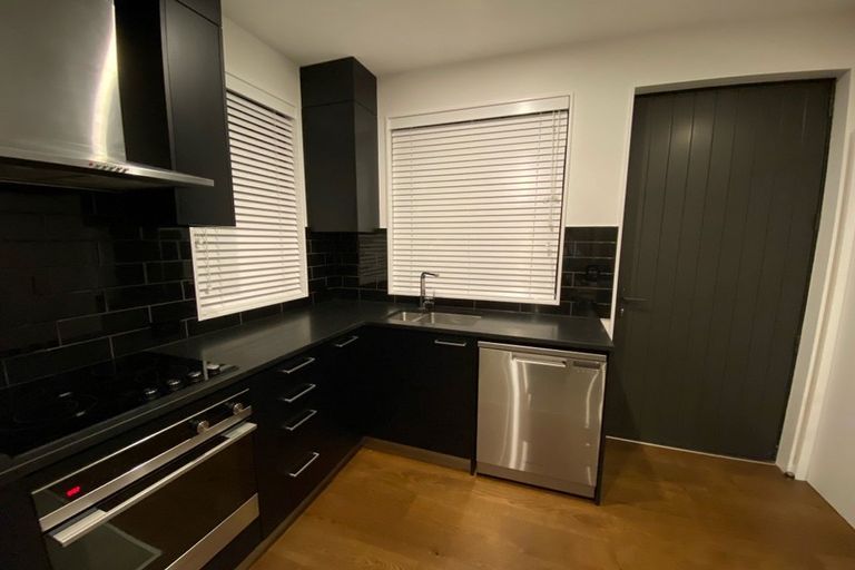 Photo of property in 20u6 Trent Street, Island Bay, Wellington, 6023