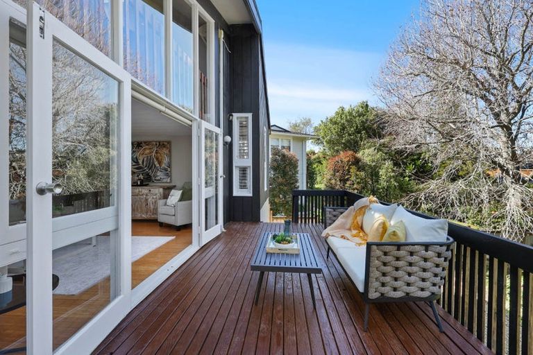 Photo of property in 11 Micawber Place, Mellons Bay, Auckland, 2014