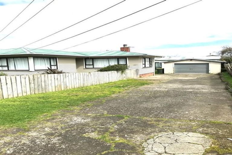Photo of property in 13 Rogers Road, Manurewa, Auckland, 2102
