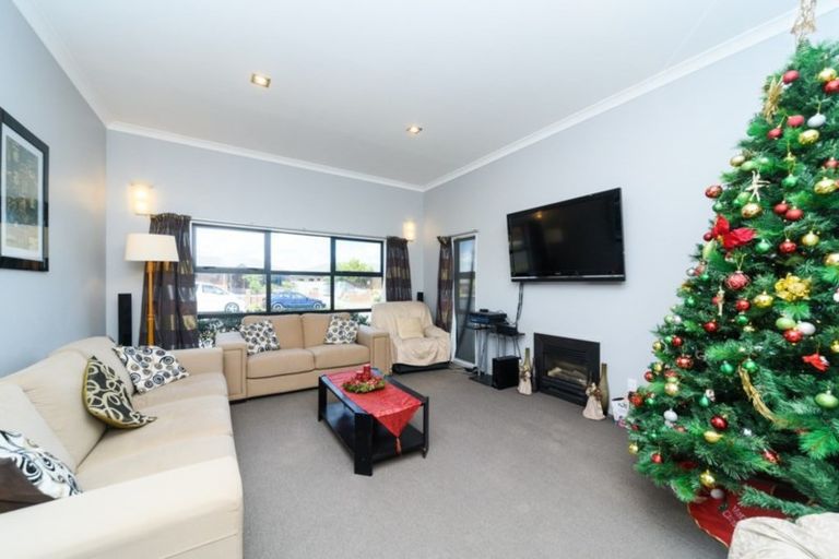 Photo of property in 61 Peter Hall Drive, Kelvin Grove, Palmerston North, 4414