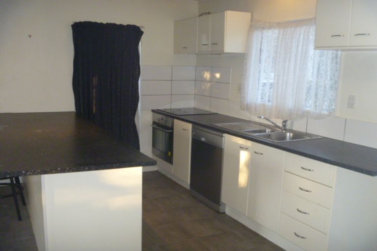 Photo of property in 2/65 Marne Road, Papakura, 2110