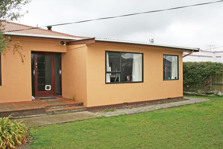 Photo of property in 1 Sandringham Street, Oamaru North, Oamaru, 9400