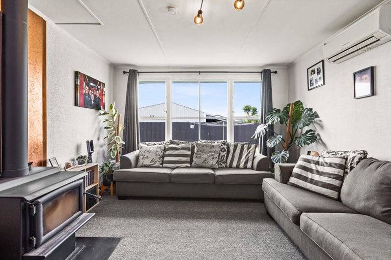 Photo of property in 10 Wallis Place, Onekawa, Napier, 4110