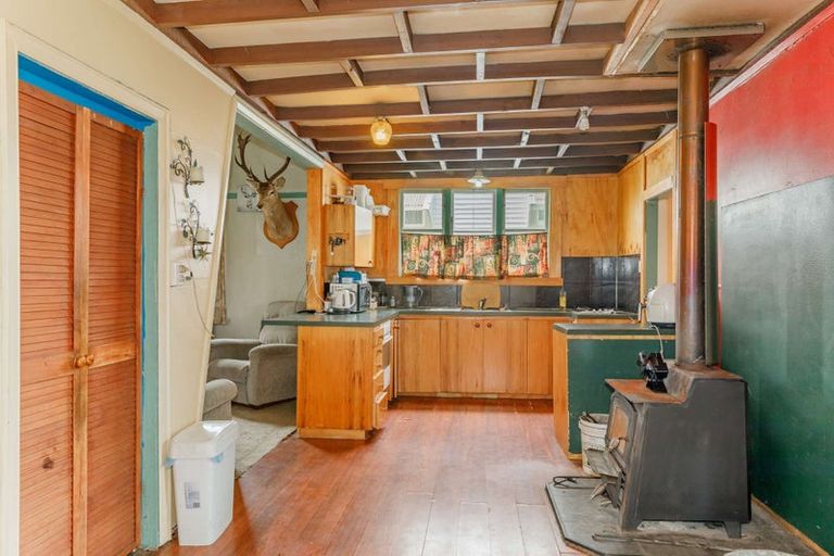 Photo of property in 116 Derby Street, Westport, 7825