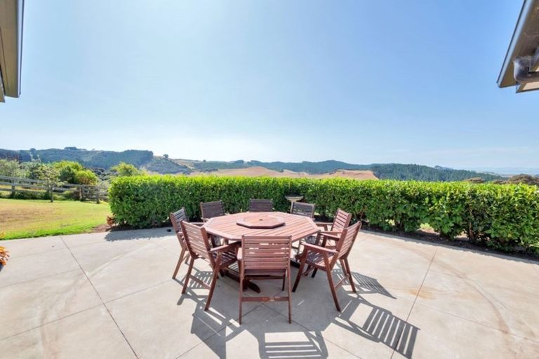 Photo of property in 140 Webber Road, South Head, Helensville, 0874