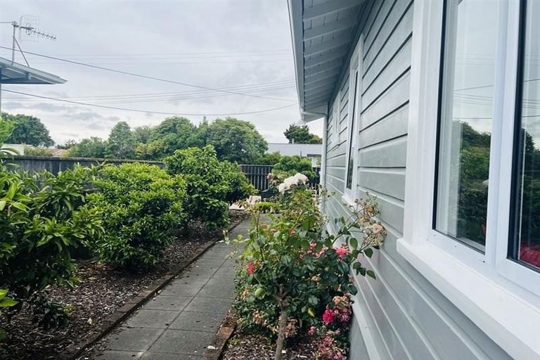 Photo of property in 8 Lyon Street, Marton, 4710