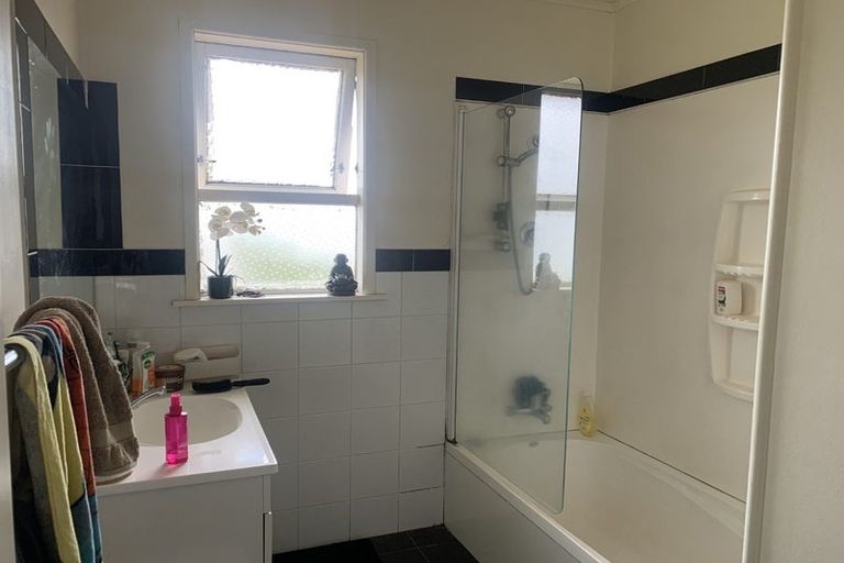 Photo of property in 19 Salisbury Road, Birkdale, Auckland, 0626