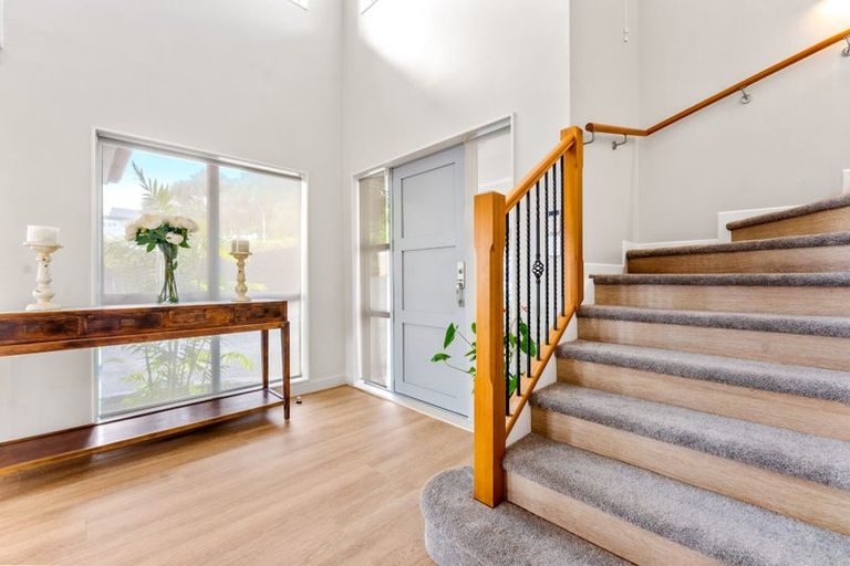 Photo of property in 2 Treetops Way, Bayview, Auckland, 0629