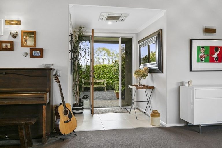 Photo of property in 21 Norfolk Drive, Cambridge, 3434