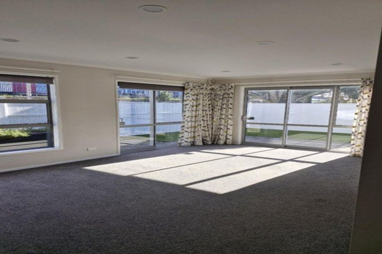 Photo of property in 55 Pendarves Street, New Plymouth, 4310