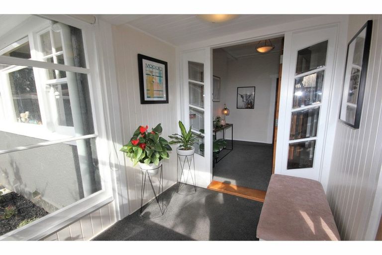 Photo of property in 7 Clouston Street, Saint Martins, Christchurch, 8022