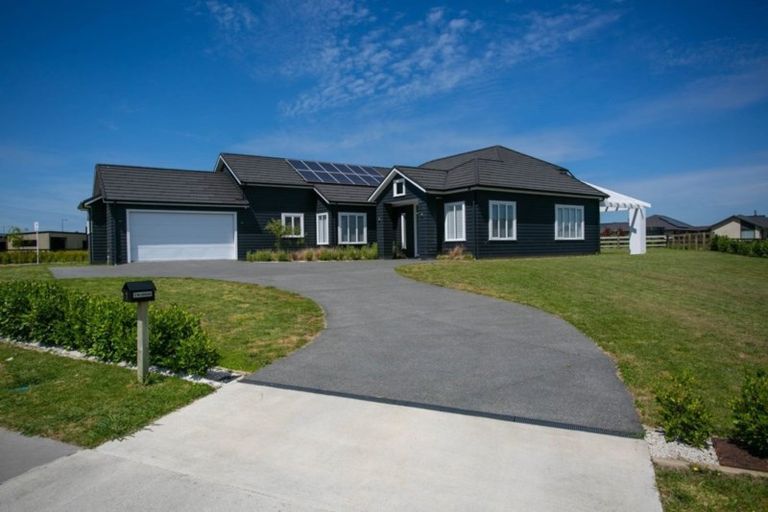 Photo of property in 1 Kotare Grove, Cambridge, 3434